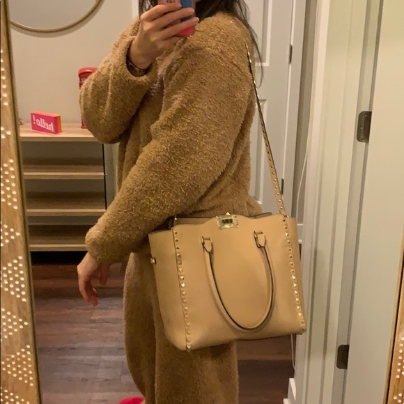 VALENTINO Rockstud Medium Tote in Beige - Picture 15 of 15